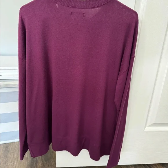 Lucky sweater size large - Picture 3 of 3